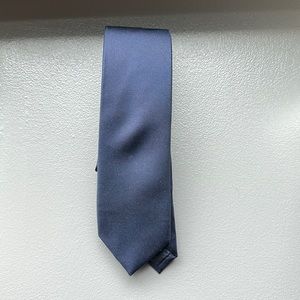 Navy silk necktie